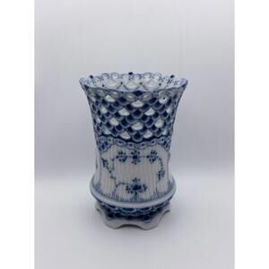 Royal Copenhagen Blue Fluted Full Lace Vase 370 Hand Painted Denmark Porcelain